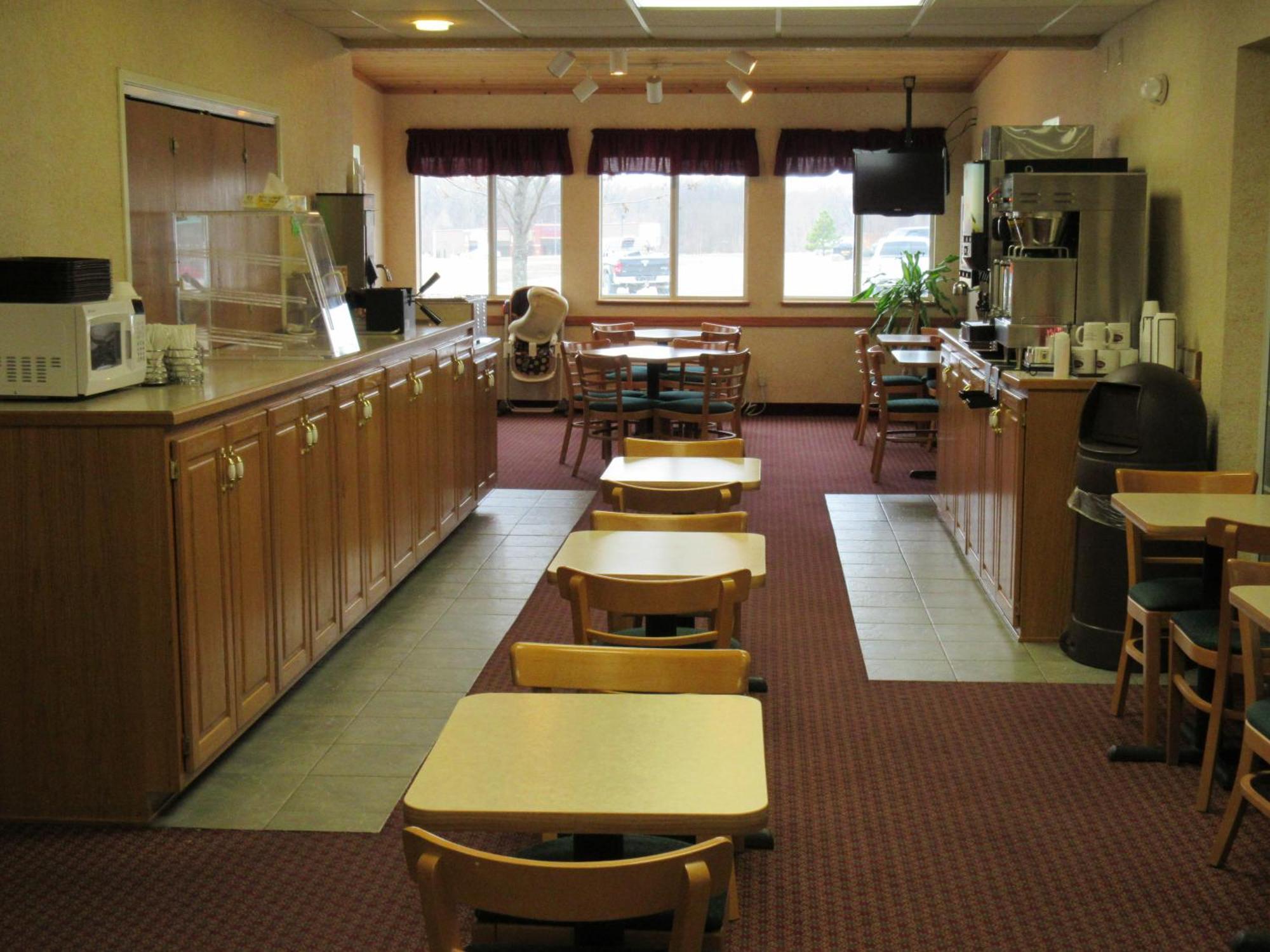 Parkfield Inn - Clinton Экстерьер фото