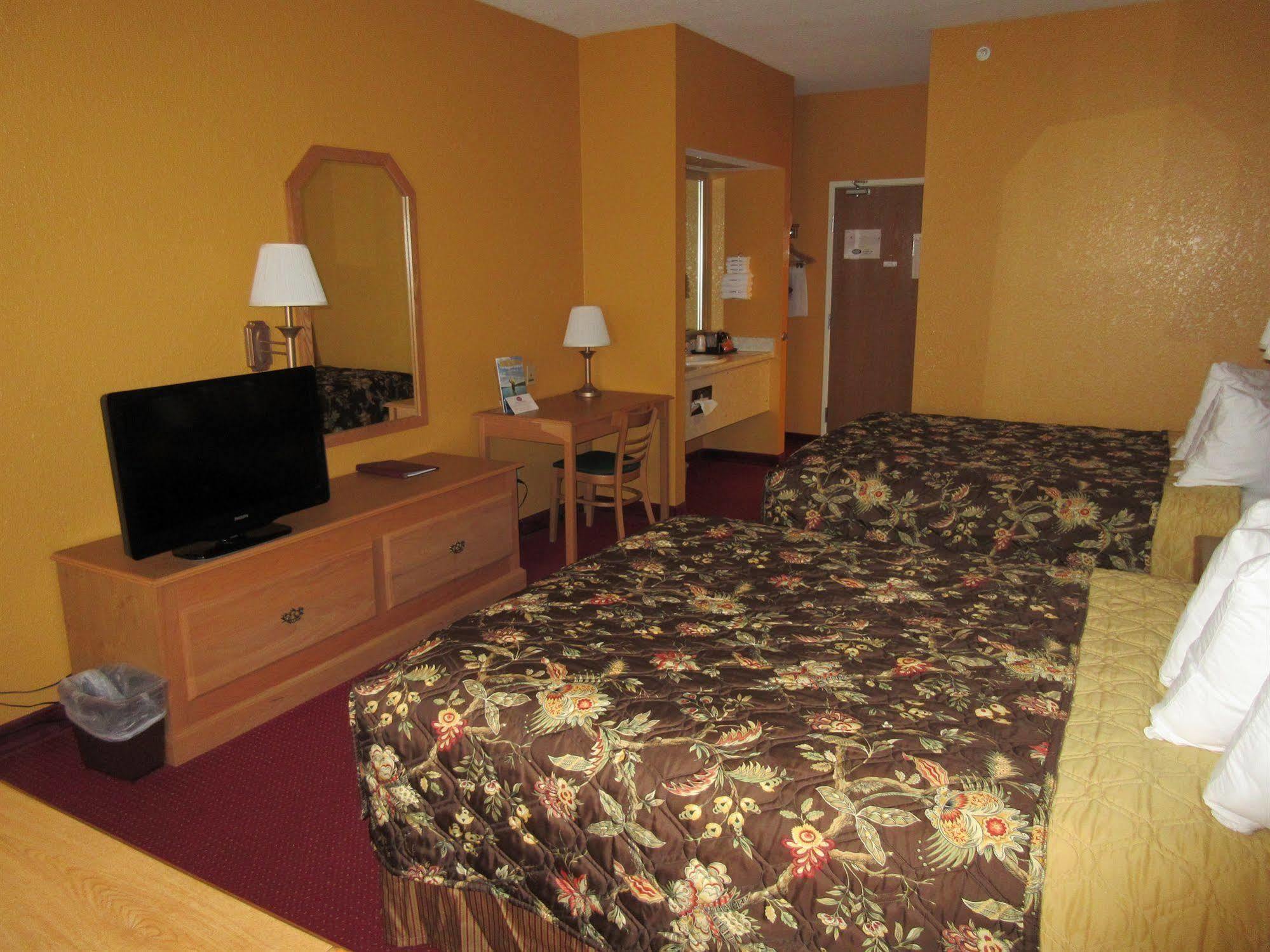 Parkfield Inn - Clinton Экстерьер фото