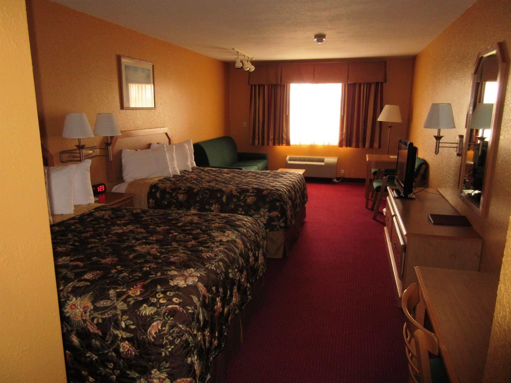 Parkfield Inn - Clinton Экстерьер фото