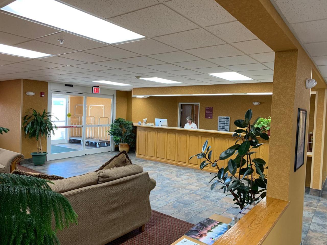Parkfield Inn - Clinton Экстерьер фото