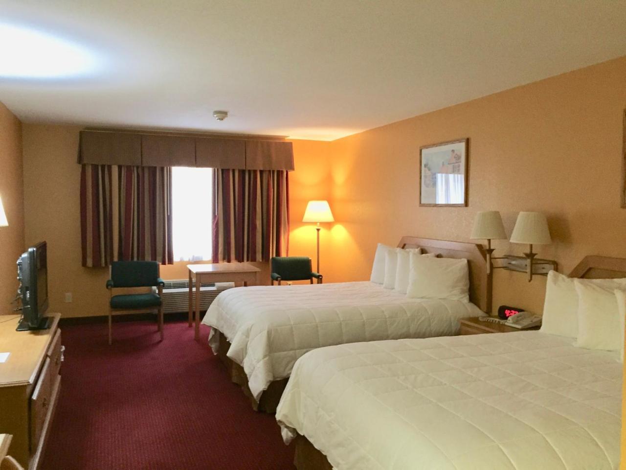 Parkfield Inn - Clinton Экстерьер фото